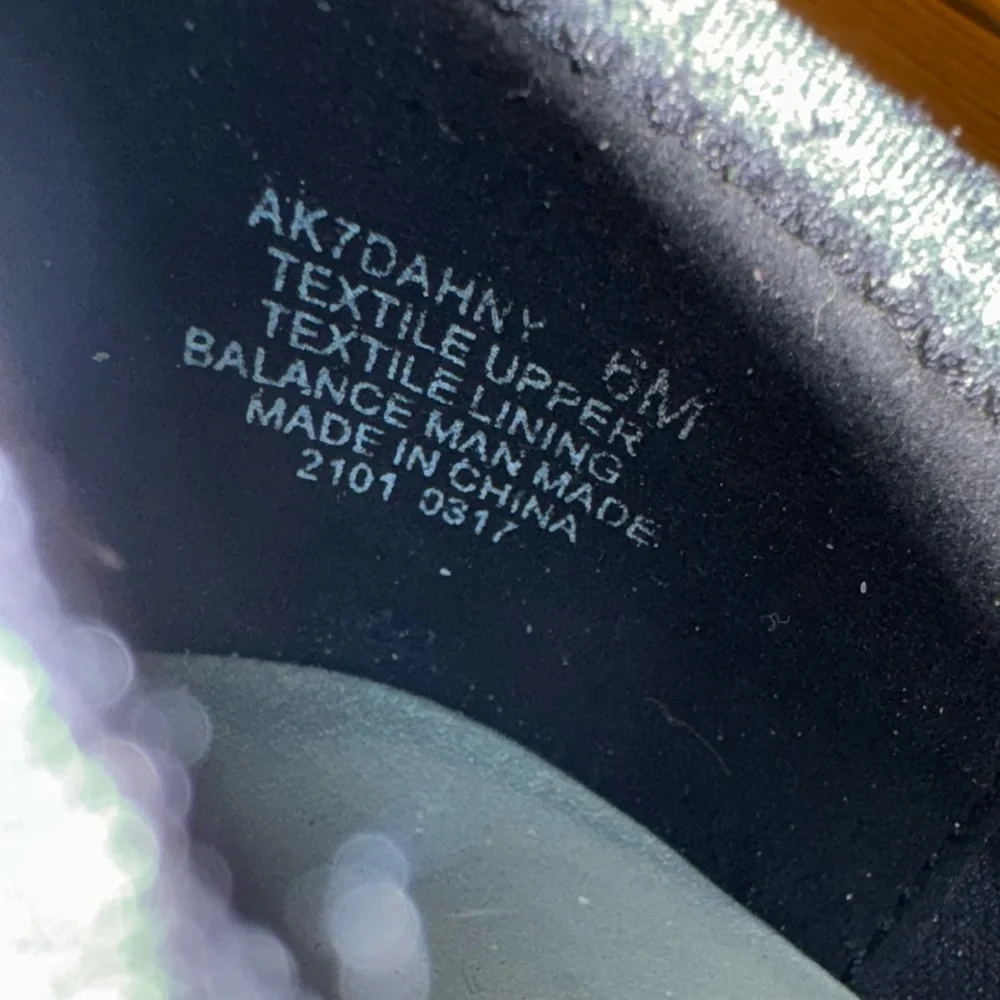 Anne Klein Sports Women’s Black Pump Size 6 M Small Wedge Heels Excellent Condit - Picture 6 of 7